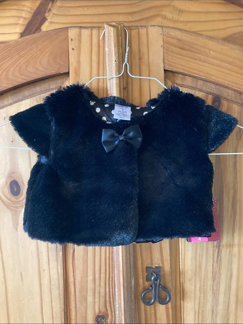 Girls Disney Minnie black faux fur crop jacket size 4 - NWT